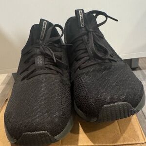 New Balance Black Comfort Sneakers